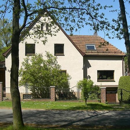 Ferienwohnung Am Wasserturm 호헨노이엔도르프 외부 사진