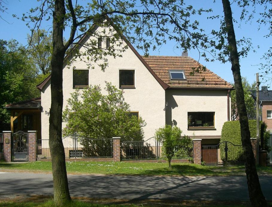 Ferienwohnung Am Wasserturm 호헨노이엔도르프 외부 사진