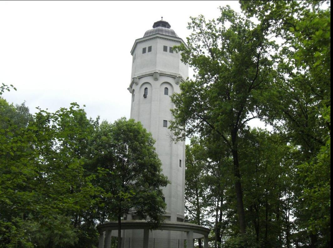Ferienwohnung Am Wasserturm 호헨노이엔도르프 외부 사진